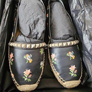 *SOLD* Saint Laurent Espadrilles floral black leather 38